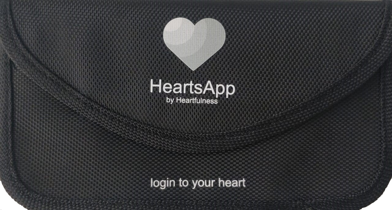 HeartsApp Pouch
